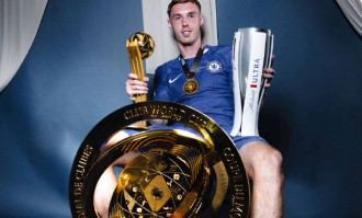 组图：切尔西拍摄世俱杯冠军大片 帕尔默霸气十足
        
    组图：切尔西拍摄世俱杯冠军大片 帕尔默霸气十足