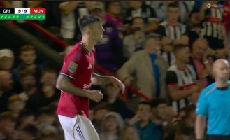 曼联解释谢什科倒数第二罚点球原因！踢乙级队抽筋，红魔球员斗志被骂